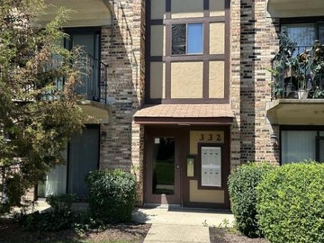 Condo for sale in Carol Stream, Illinois