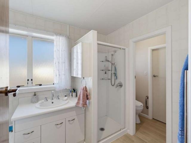 House for sale in Chaslands, Canterbury