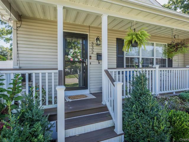 House for sale in Bohemia, New York