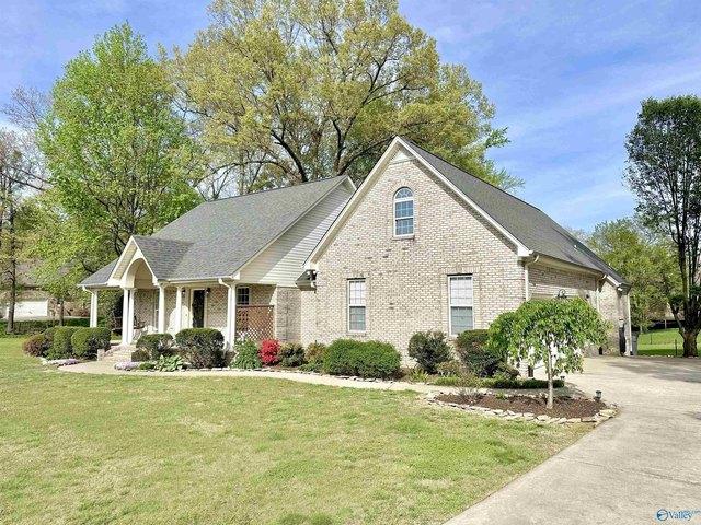 House for sale in Killen, Alabama