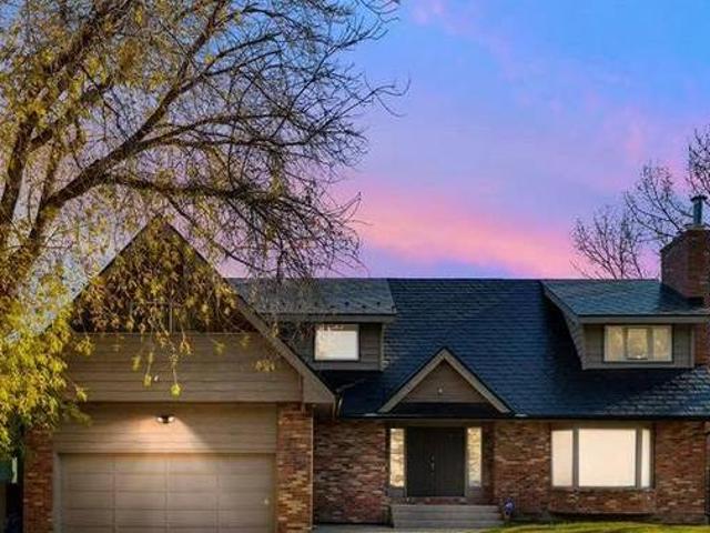 House for sale in Calgary, Alberta