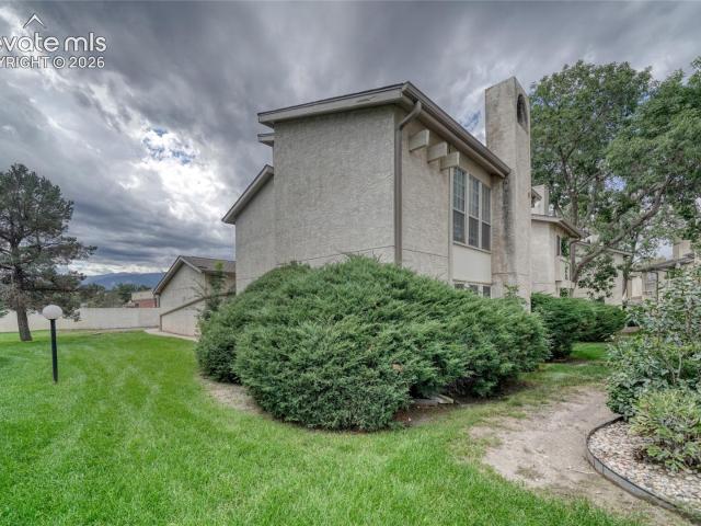 Townhouse for sale in Ocho Caballos Townhouses, Colorado Springs
