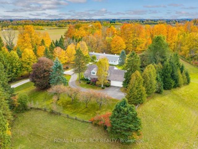 House for sale in Amaranth, Central Ontario