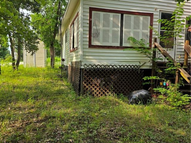 House for sale in Stover, Missouri