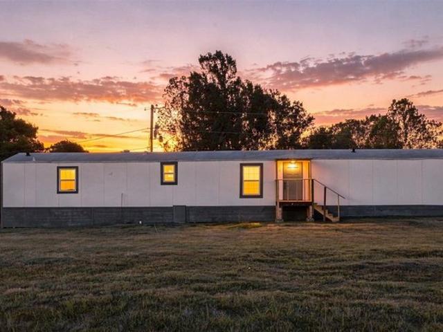House for sale in McLoud, Pottawatomie County