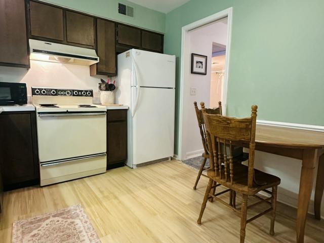 Condo for sale in Lansing, Ingham County