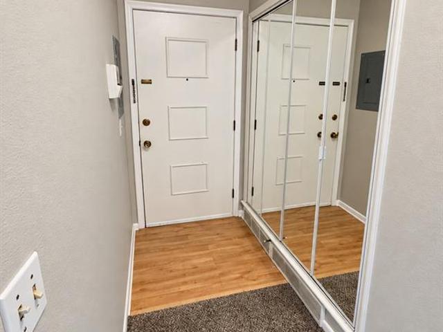 Condo for sale in Moores River Drive, Lansing