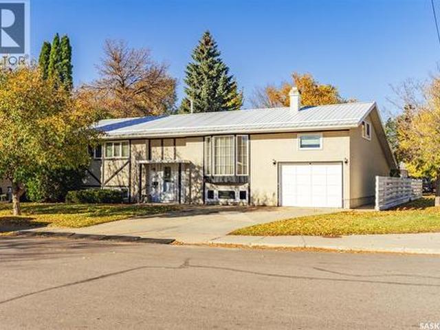 House for sale in College Park, Saskatoon