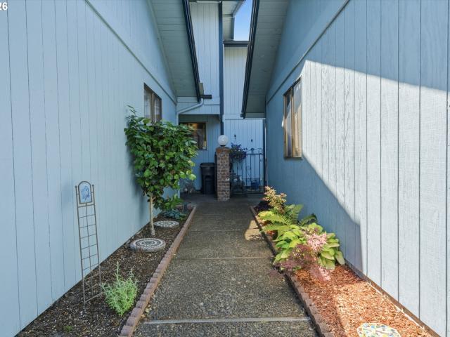 Condo for sale in Oregonia