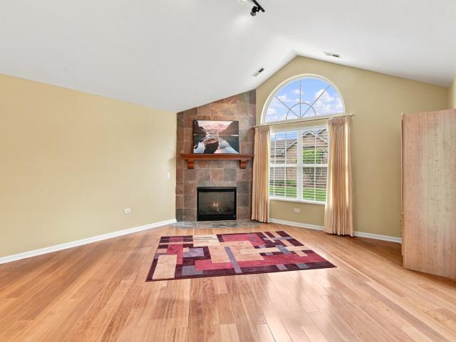Townhouse for sale in Joliet, Illinois