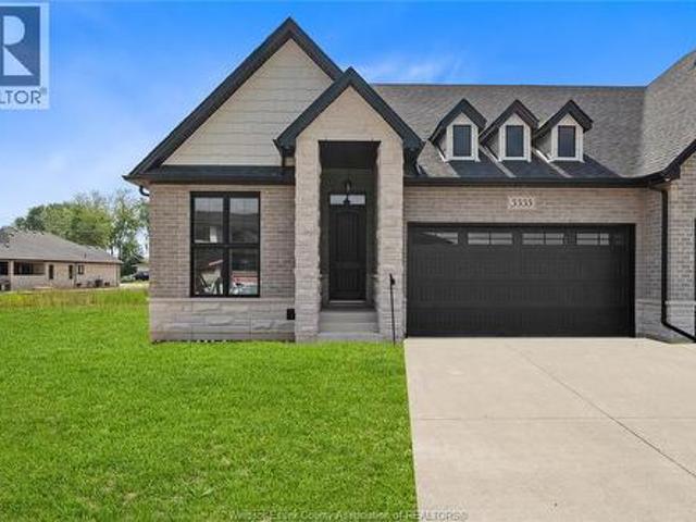 House for sale in Ontario