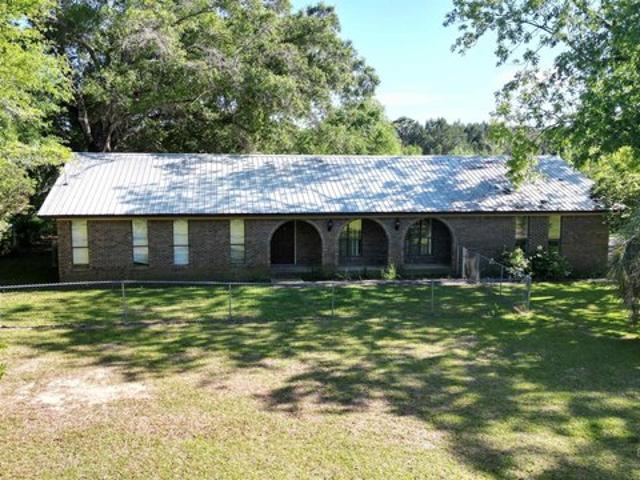House for sale in Lillian, Alabama
