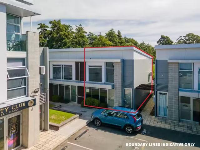 House for sale in Chaslands, Canterbury