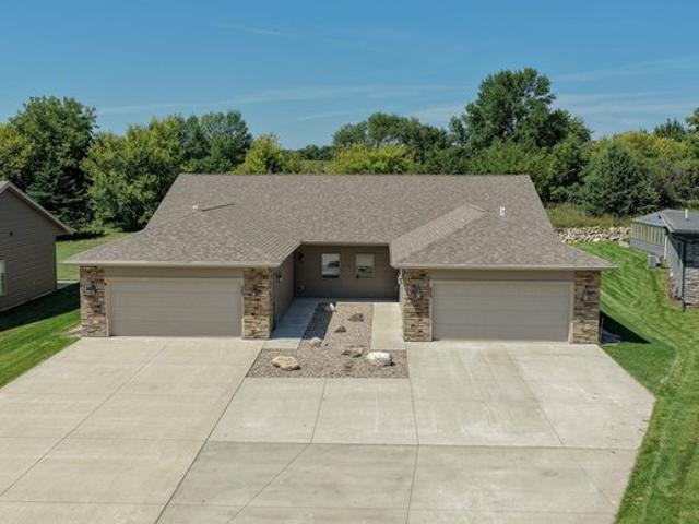 Townhouse for sale in Milford, Iowa