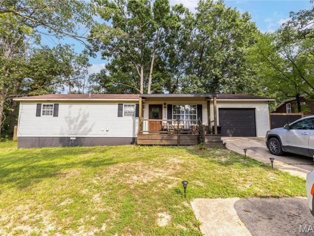 House for sale in Poplar Bluff, Butler County