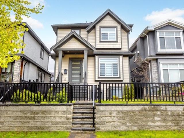 Duplex for sale in Sunset, Vancouver