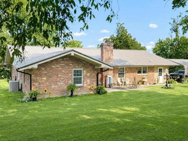 House for sale in Stanford, Kentucky