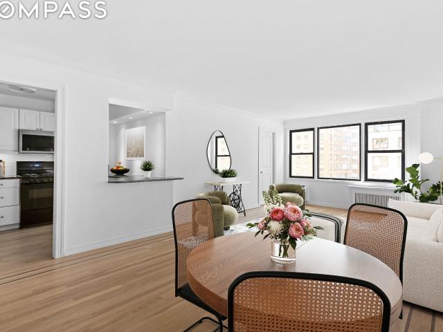 Condo for sale in Arverne, New York