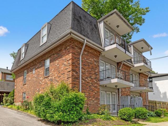Condo for sale in Frankfort