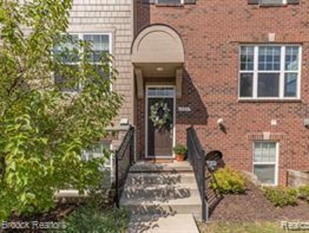Condo for sale in Rochester Hills, Michigan