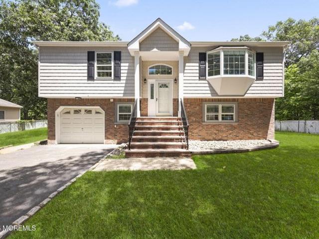 House for sale in Cliffwood, New Jersey