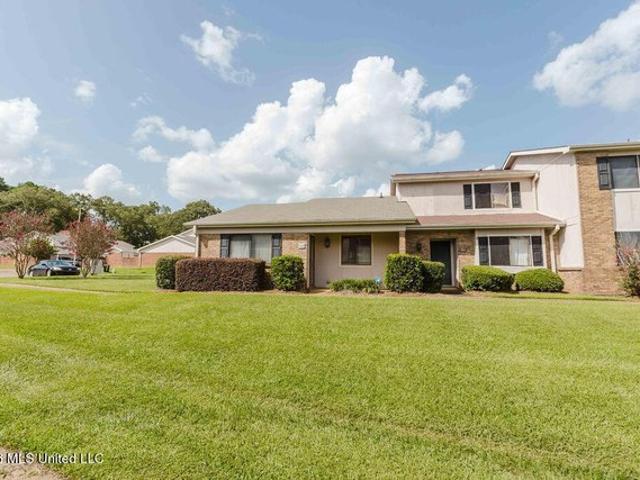 Townhouse for sale in Brandon, Mississippi