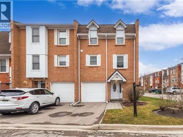 Townhouse for sale in Mississauga, Ontario