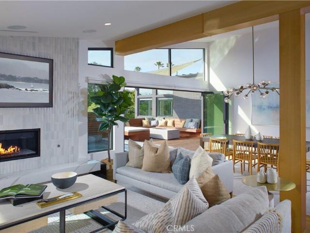 House for sale in Corona Del Mar, Cameo Cliffs
