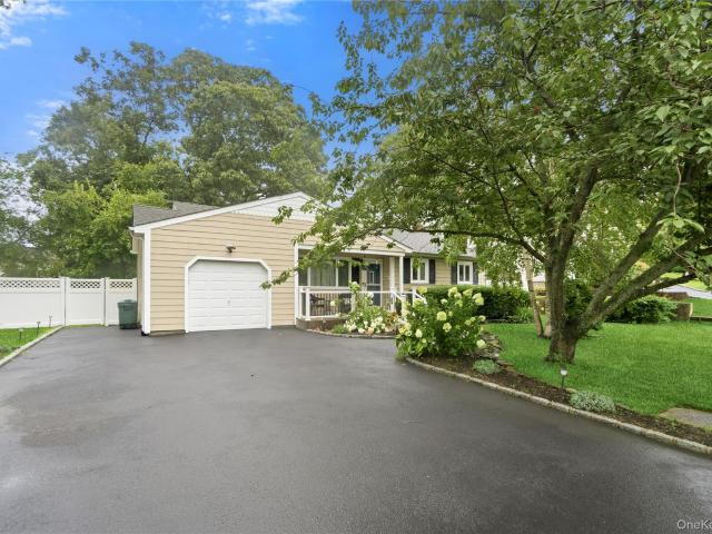 House for sale in Bohemia, New York