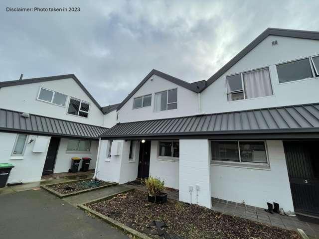 Townhouse for rent in Heathcote, Canterbury