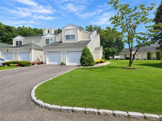 Condo for sale in Centereach, New York
