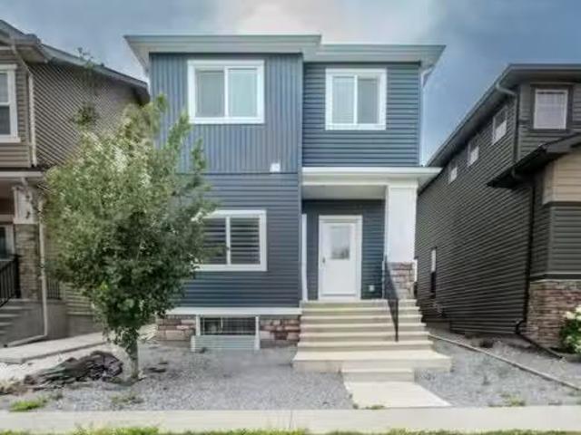 House for sale in Airdrie, Alberta