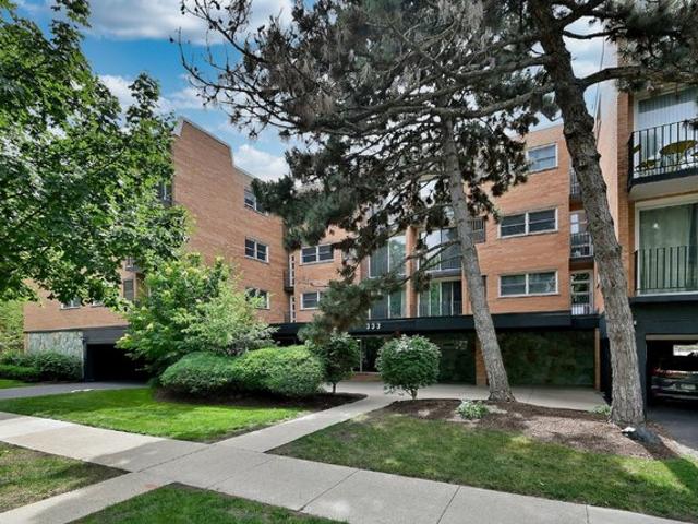 Condo for sale in Oak Park, Illinois