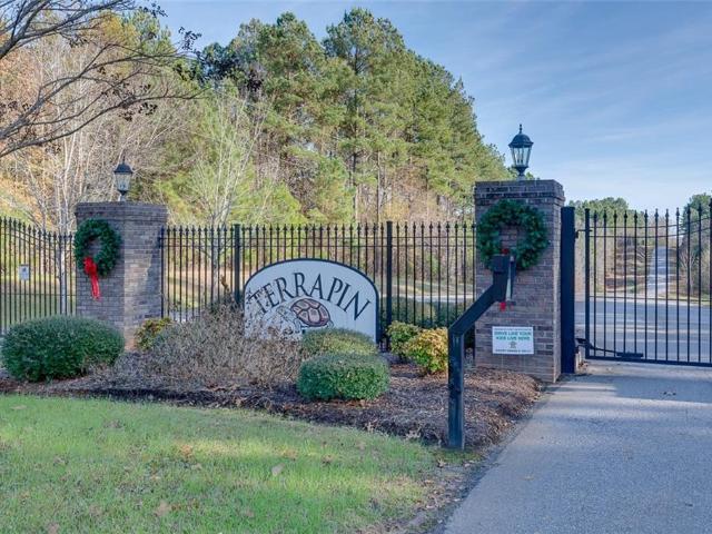 Land for sale in Hodges, South Carolina