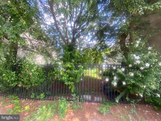 Townhouse for sale in Camden