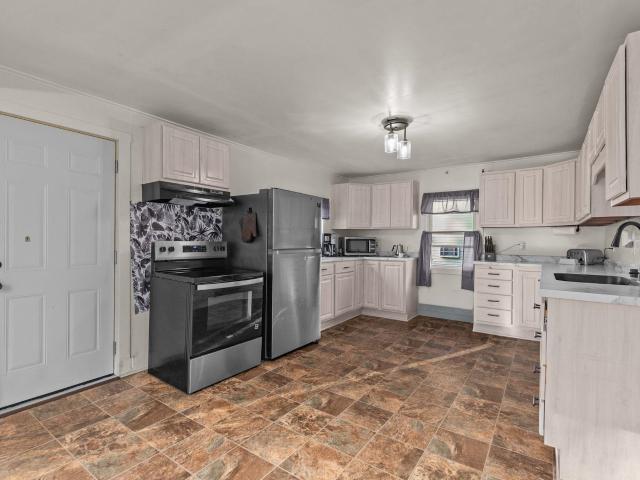 House for sale in Oshkosh, Winnebago County