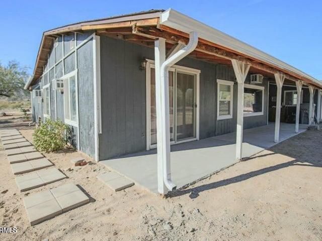 House for sale in Black Canyon City, Arizona