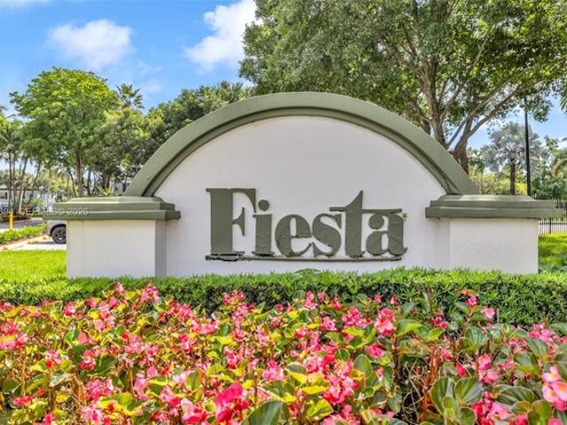 Townhouse for sale in Margate, Florida