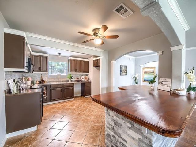 House for sale in Leesville, Texas