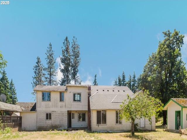 House for sale in Creswell, Oregon