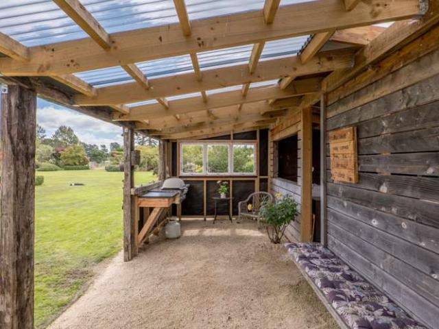 Property for sale in Charing Cross, Canterbury