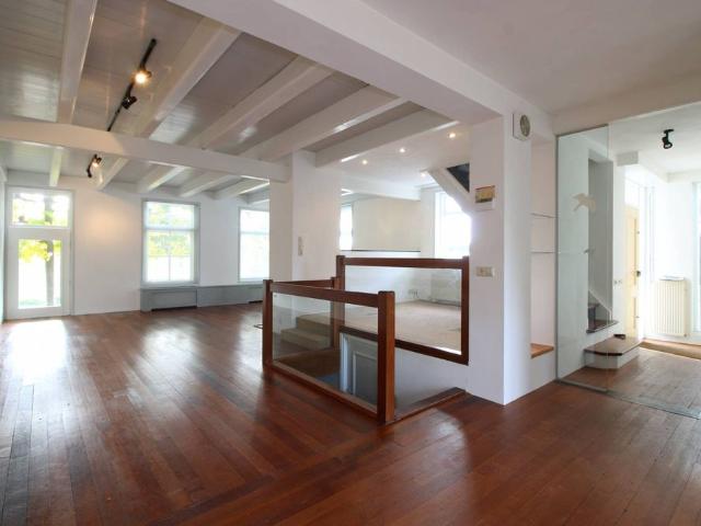 Woning te huur in Hendrik-ido-ambacht, Zuid Holland