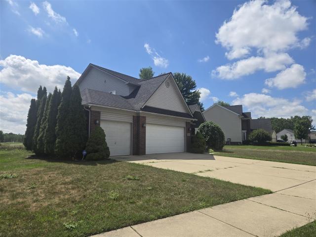 House for sale in The Fairways at Gateway, Romulus