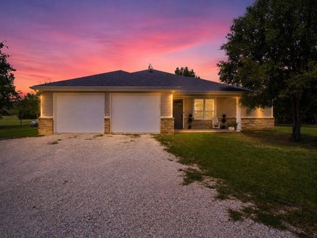House for sale in De Young, Texas