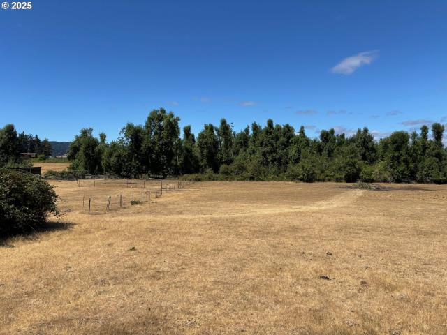 House for sale in Creswell