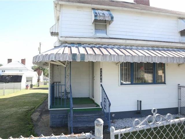House for sale in Grindstone, Pennsylvania