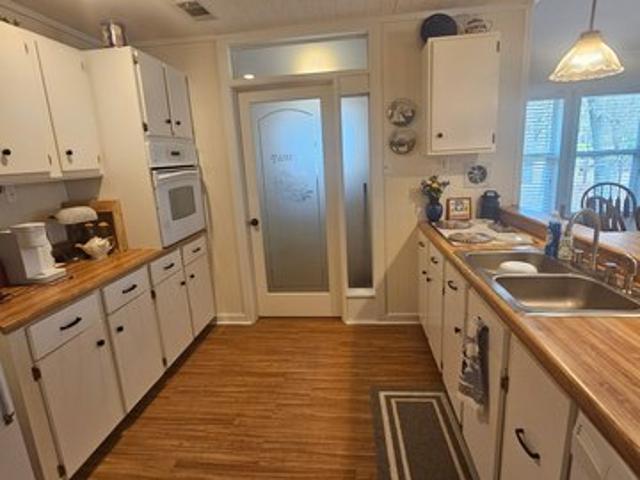 House for sale in Henderson, Texas