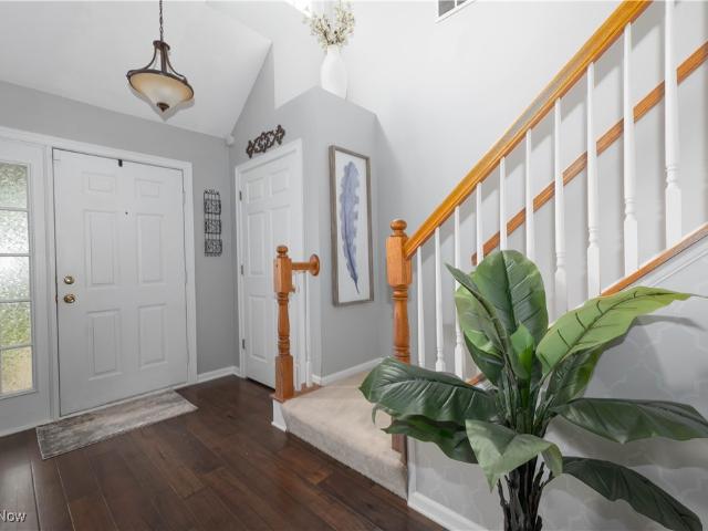 Condo for sale in Cuyahoga Falls