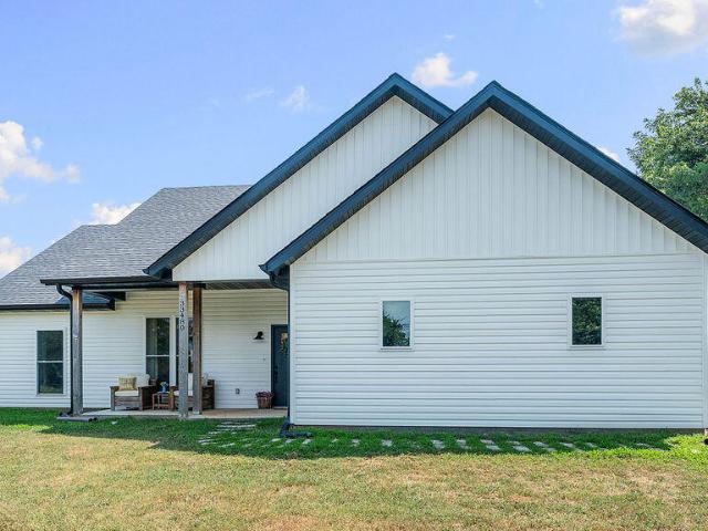 House for sale in Seligman, Barry County