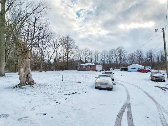 House for sale in Hillsville, Pennsylvania